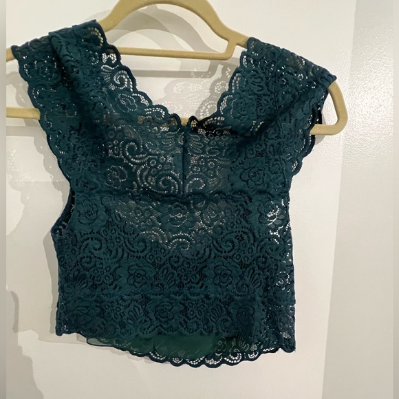 *Free People* intimately, green lace crop - Picture 2 of 2